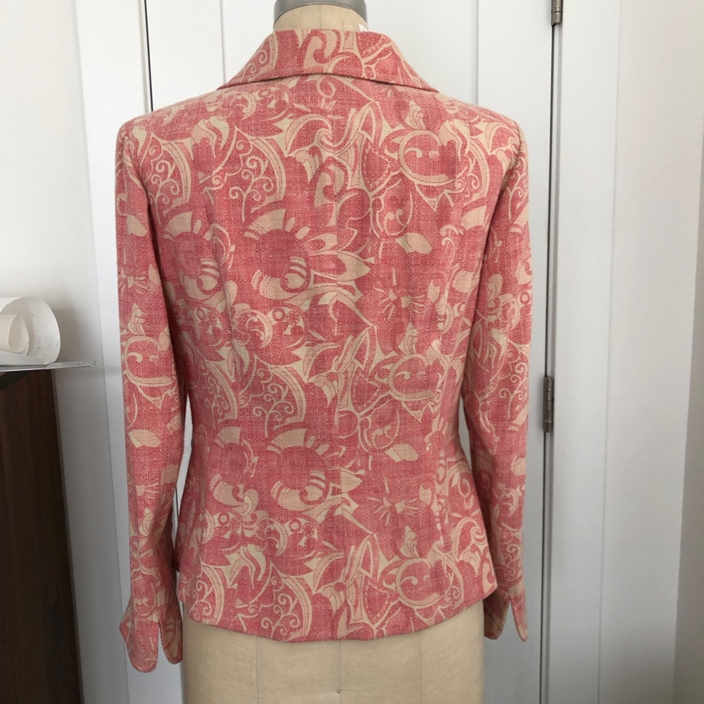 Spring Blazer Size 8. - Picture 2 of 4
